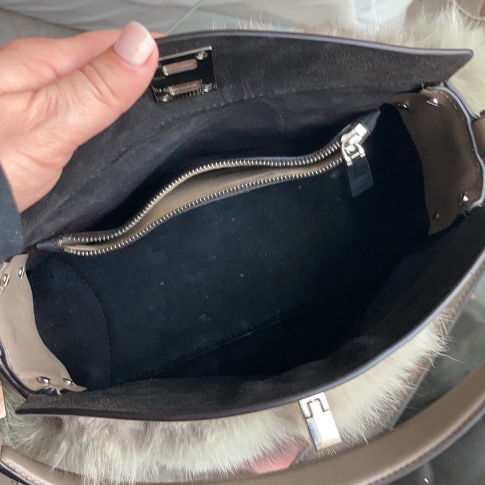 🎁 ⭐️ 💼 Rare Michael Kors collection fox fur Miranda bag⭐️ - Picture 17 of 17